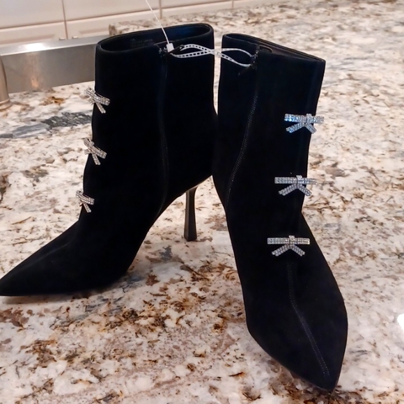 Gianni Bini Dalton Black Suede High Heeled Booties Crystal Bows SZ 6, 10, 11 - Picture 6 of 16